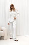 Biały komplet wiskozowy Giulia oversizowa koszula z długim rękawem i długie luźne spodnie w paski