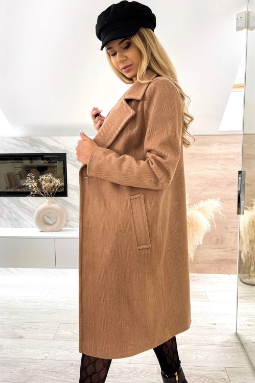 Modny płaszcz camelowy damski